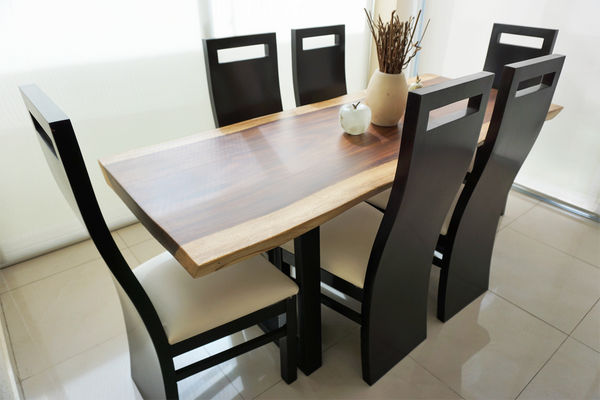 Comedor de Parota sólida